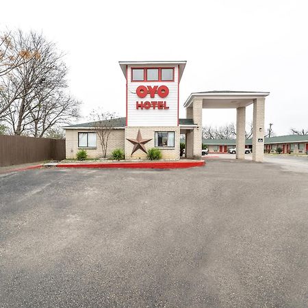Oyo Hotel San Antonio Near At&T Center Экстерьер фото