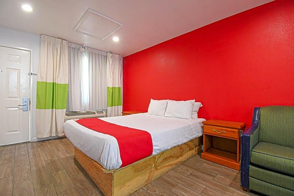 Oyo Hotel San Antonio Near At&T Center Экстерьер фото