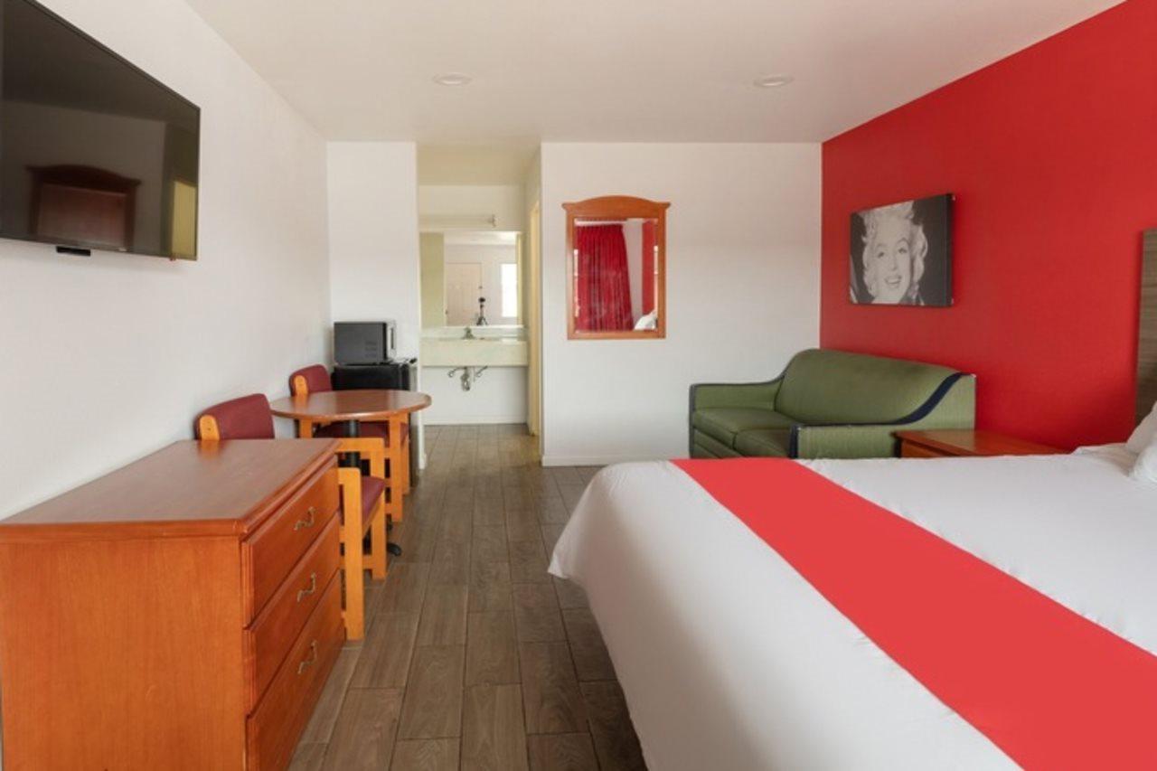 Oyo Hotel San Antonio Near At&T Center Экстерьер фото